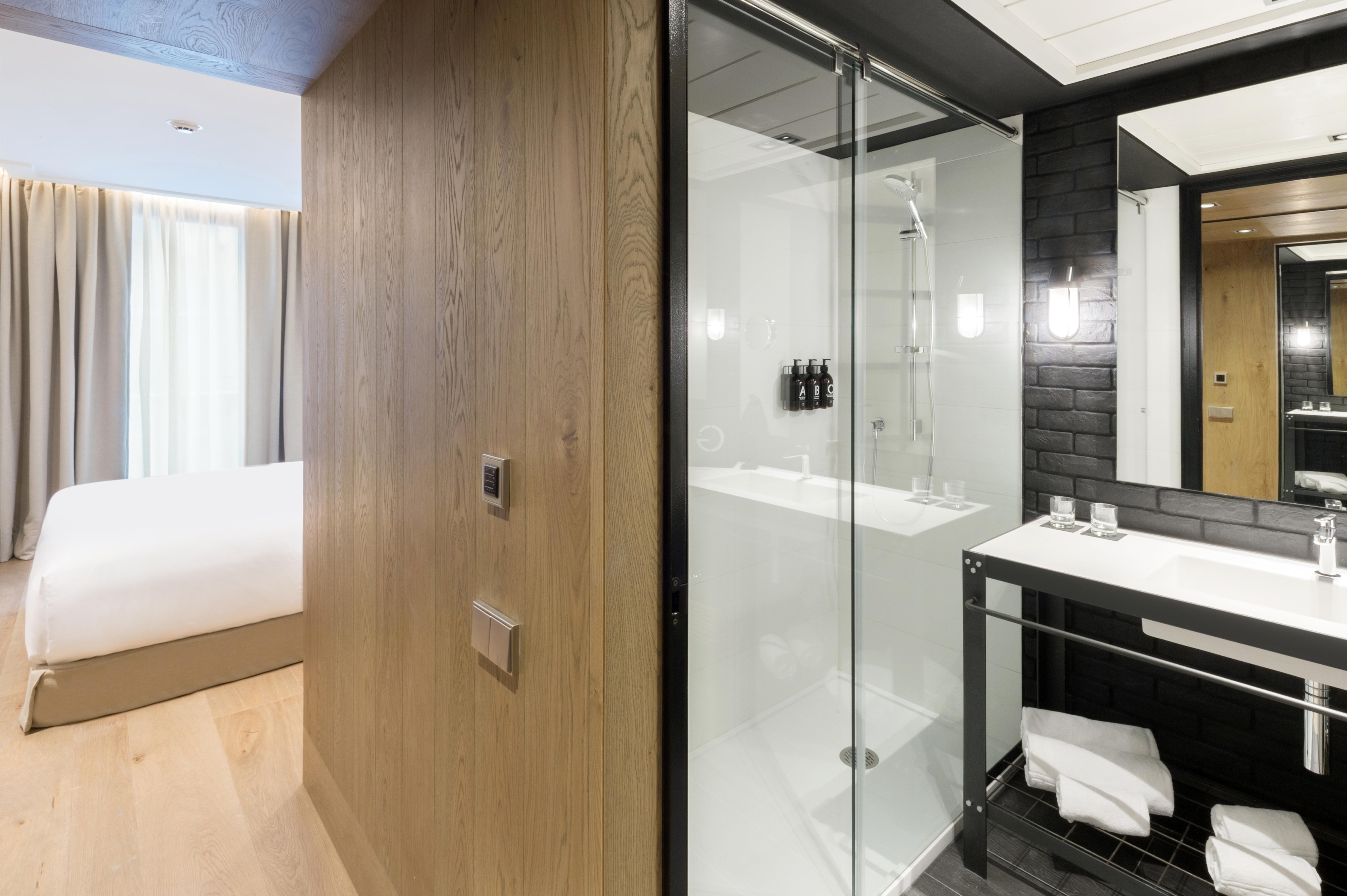 The Corner Hotel 4*