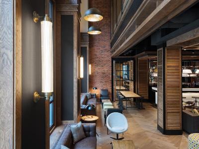 Hotel The Corner 4*